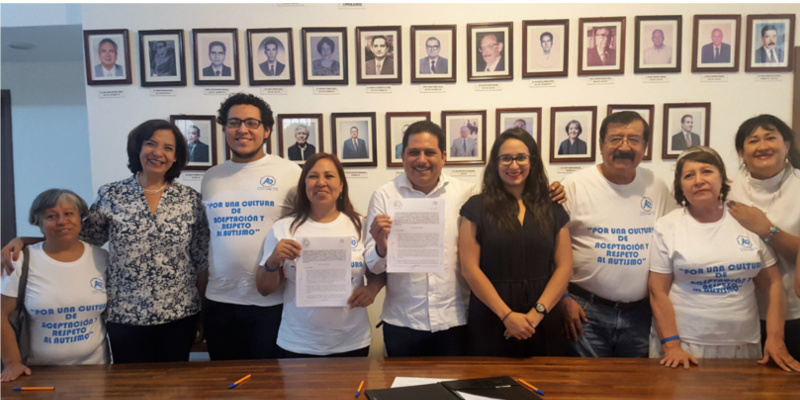 Firman convenio la CDHE y Fundación Tato para evitar discriminación por autismo